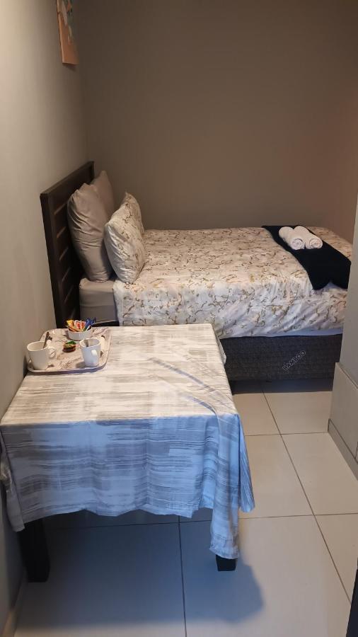 Bertha'S Place Apartment Pretoria Bagian luar foto