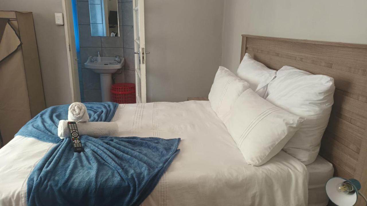 Bertha'S Place Apartment Pretoria Bagian luar foto
