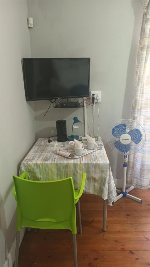 Bertha'S Place Apartment Pretoria Bagian luar foto